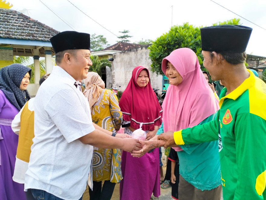 Album : DOKUMENTASI PEMBAGIAN TAKJIL GRATIS